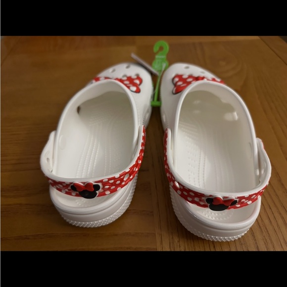 NWT CROCS Minnie Mouse Clogs KIDS J4 - Picture 4 of 4